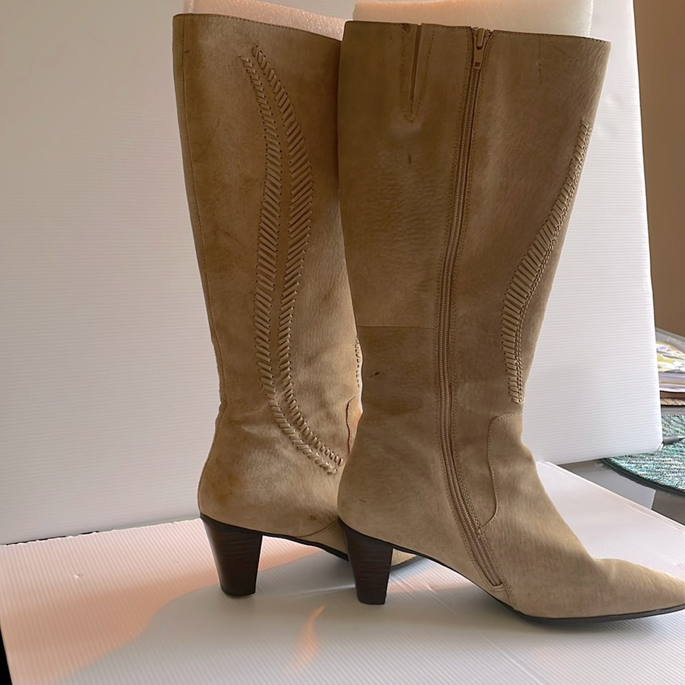 Cold water Creek suede boot, Size 8.5M